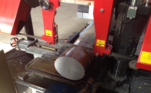 望谟卧式带锯床加工时出现明显振荡如何排查？